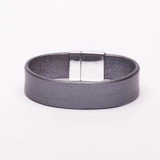 Bracelet Gray Leather Silver Magnetic Clasp